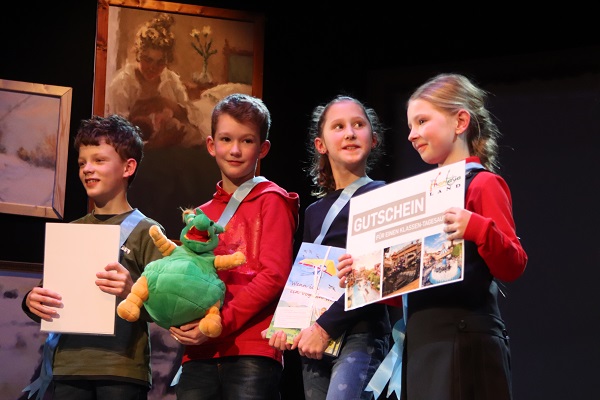 Kinder gewinnen einen Tag im Phantasialand